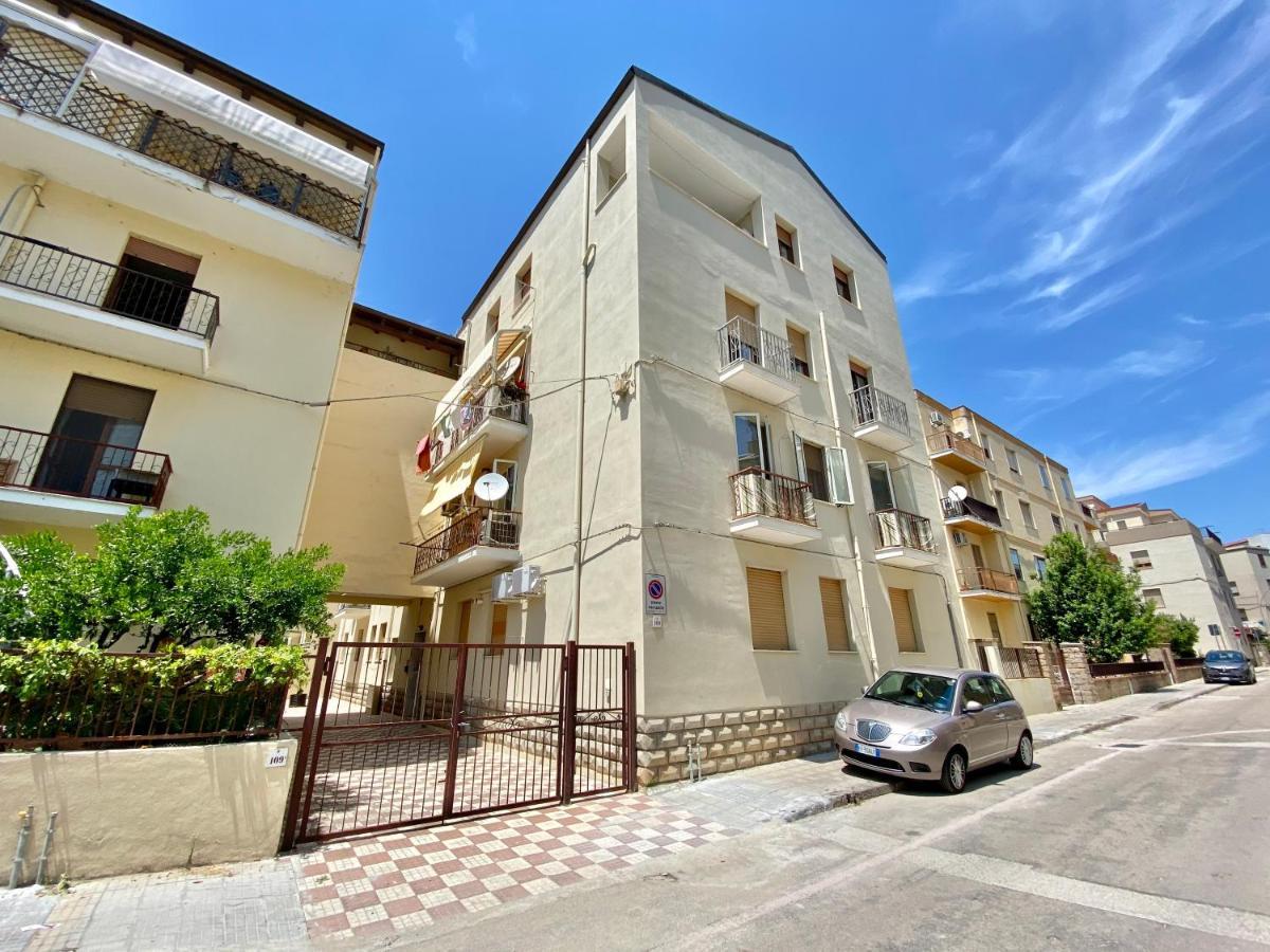 Residenza Le Quattro Palme Apartment Алгеро Екстериор снимка
